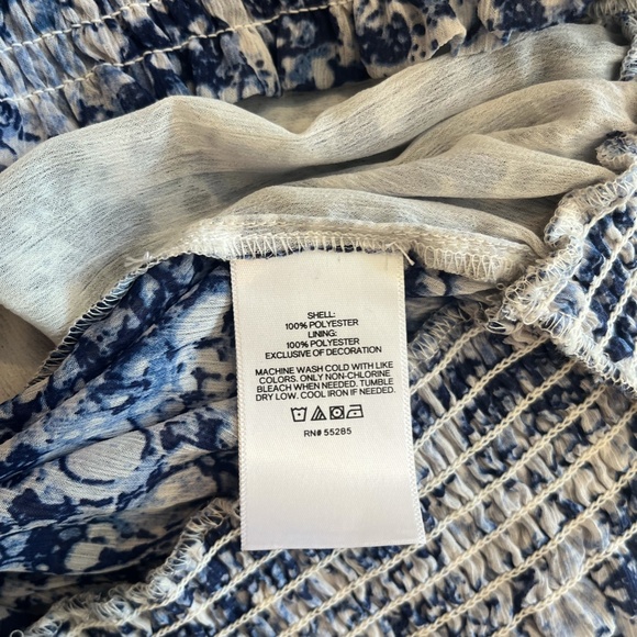 NWT Express Blue and White Blouse, Sz M - Picture 4 of 4